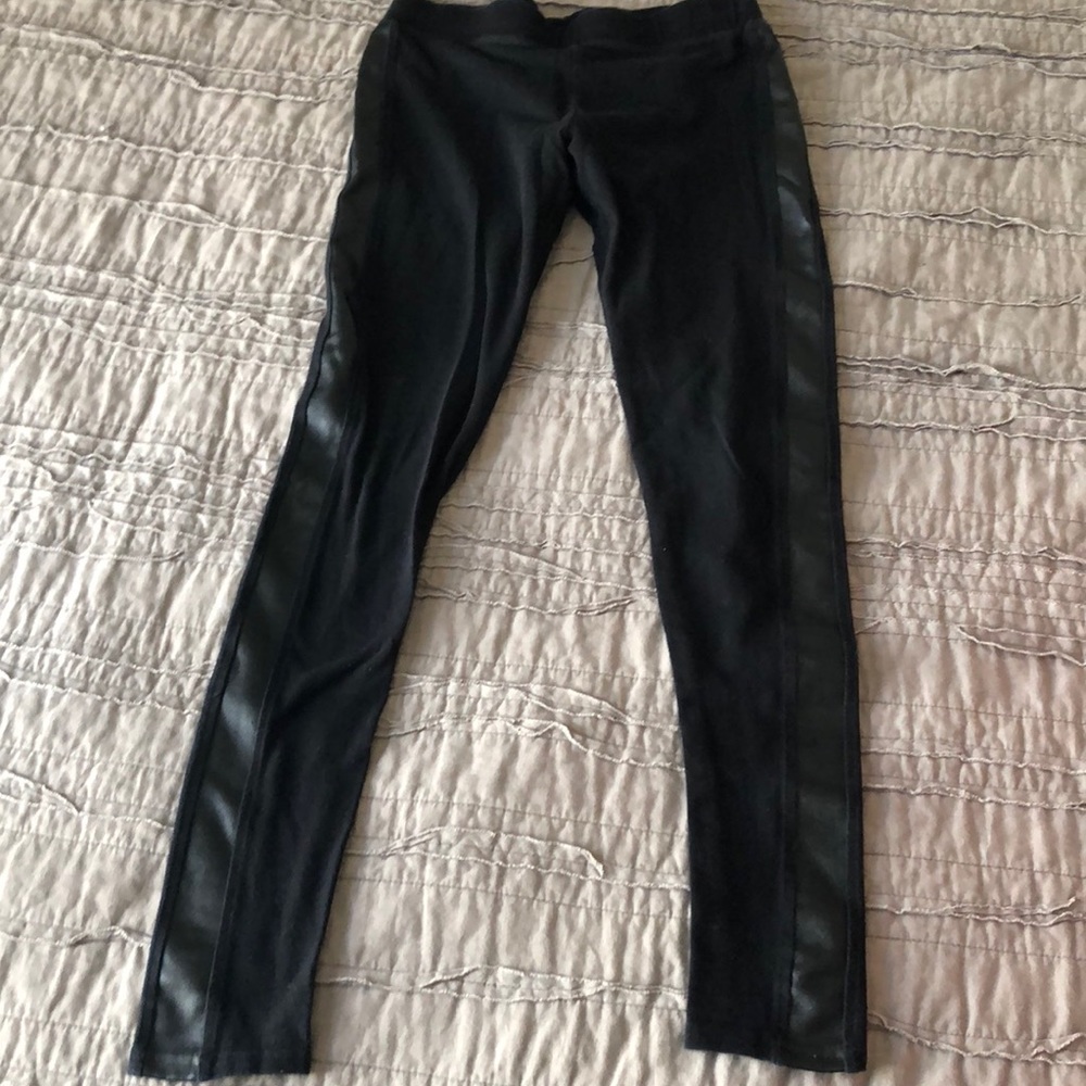 Black leggings
